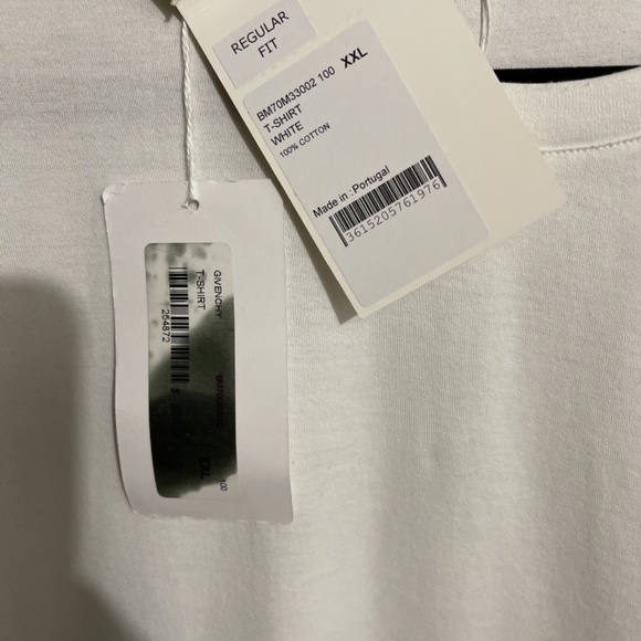 Givenchy - Picture 2 of 3